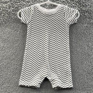 HB‎ Romper Baby Boys Size 0-3 Months White Chevron Print Romper Size 0-3M